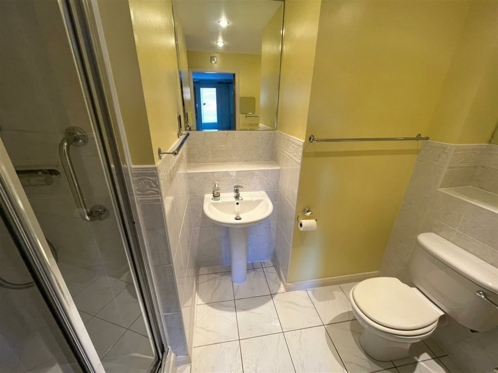 En Suite Shower Room