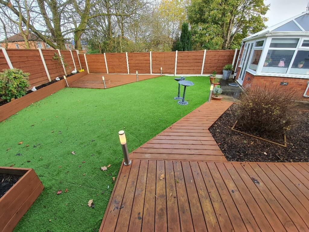 GARDEN FROM SIDE