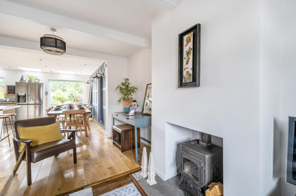 1318027-21-687ff3...