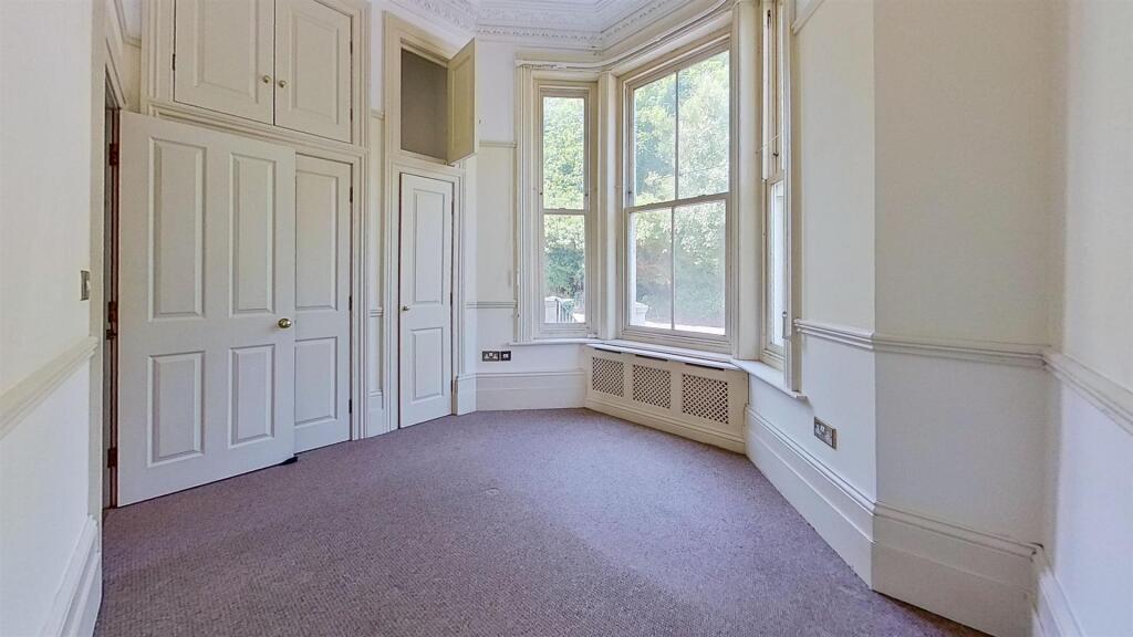 Flat-3-Middle-Crescent-Marine-Crescent-Bedroom 1.j