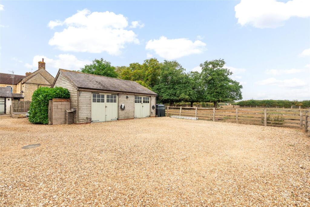 Garages/Parking