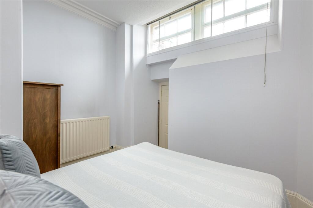 Rothesday Terrace 13