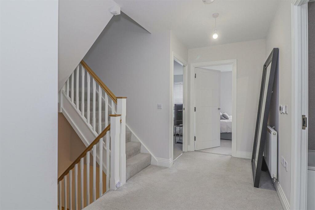 FIRST FLOOR LANDING