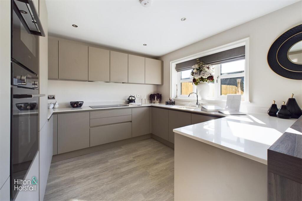 Internal Photo (Plot 8)