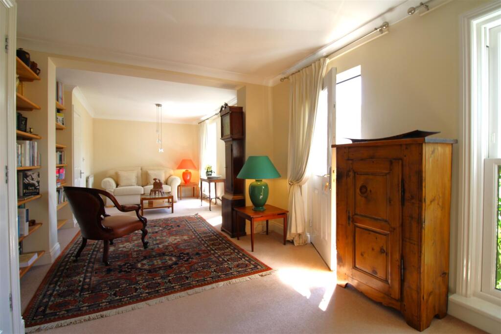 master bedroom suite (2).JPG