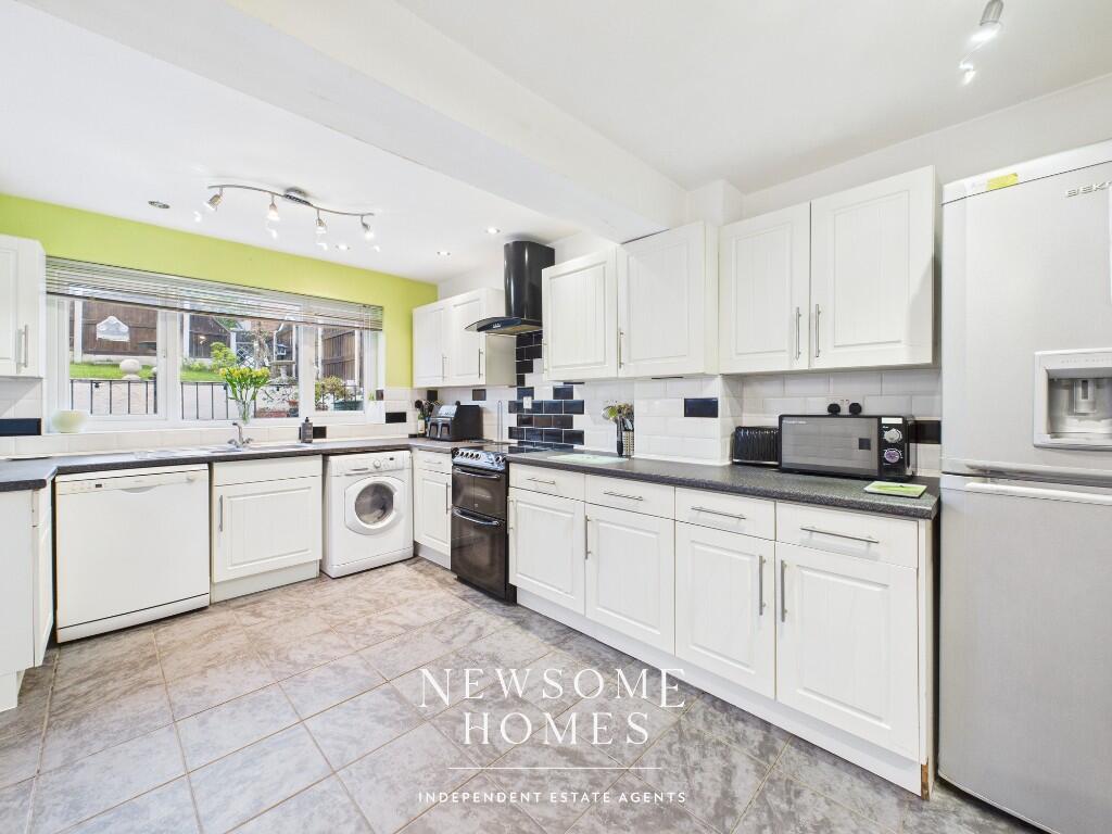 Kitchen/Breakfast RM