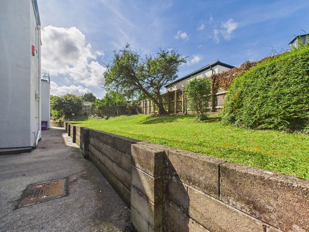 CAM02089G0-PR0562...