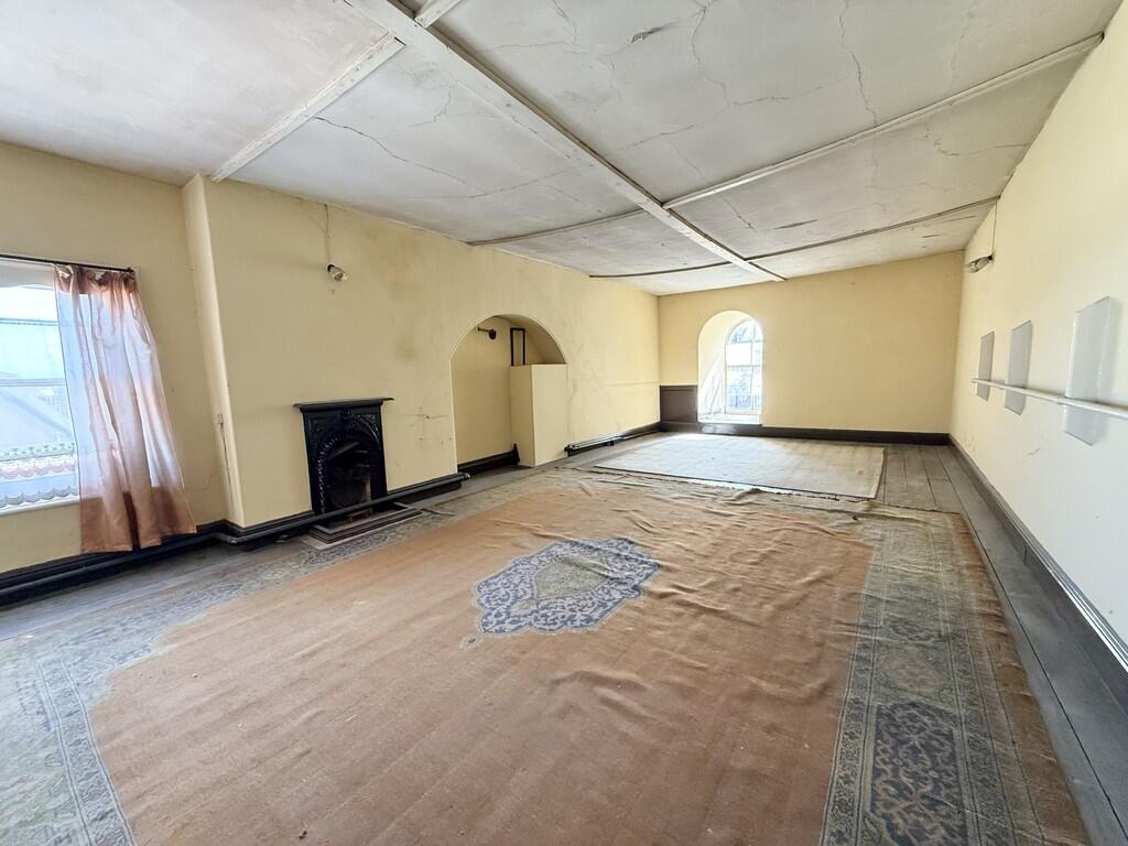 Bedroom  ( top fl...
