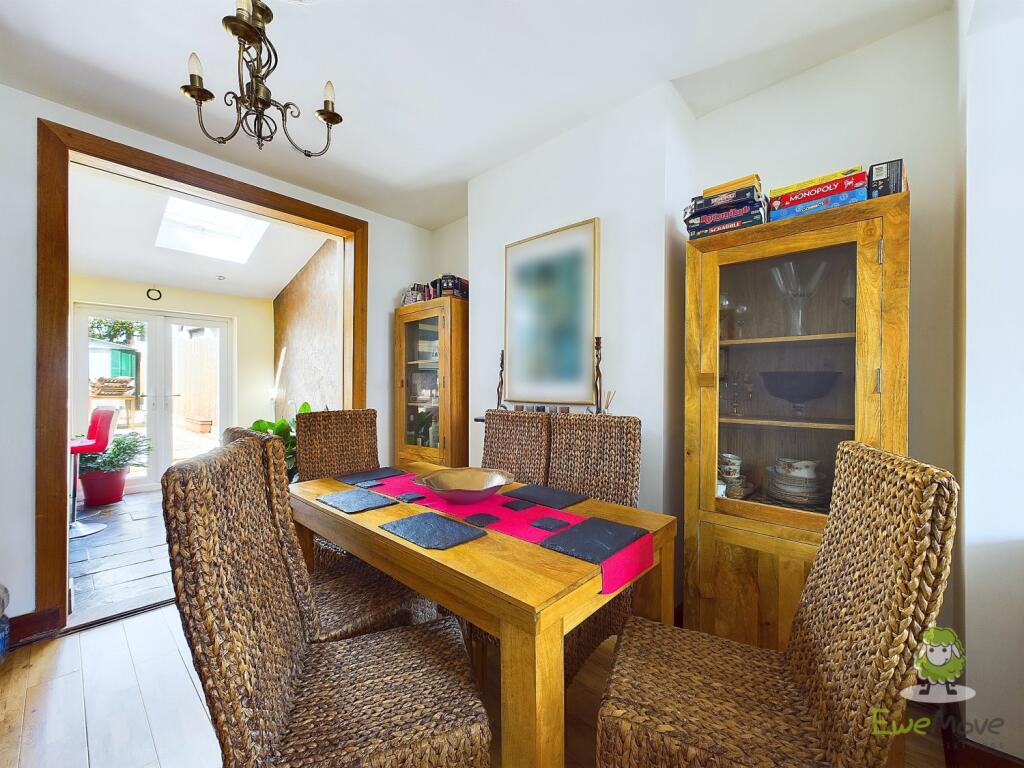 CAM01543G0-PR0090-STILL008