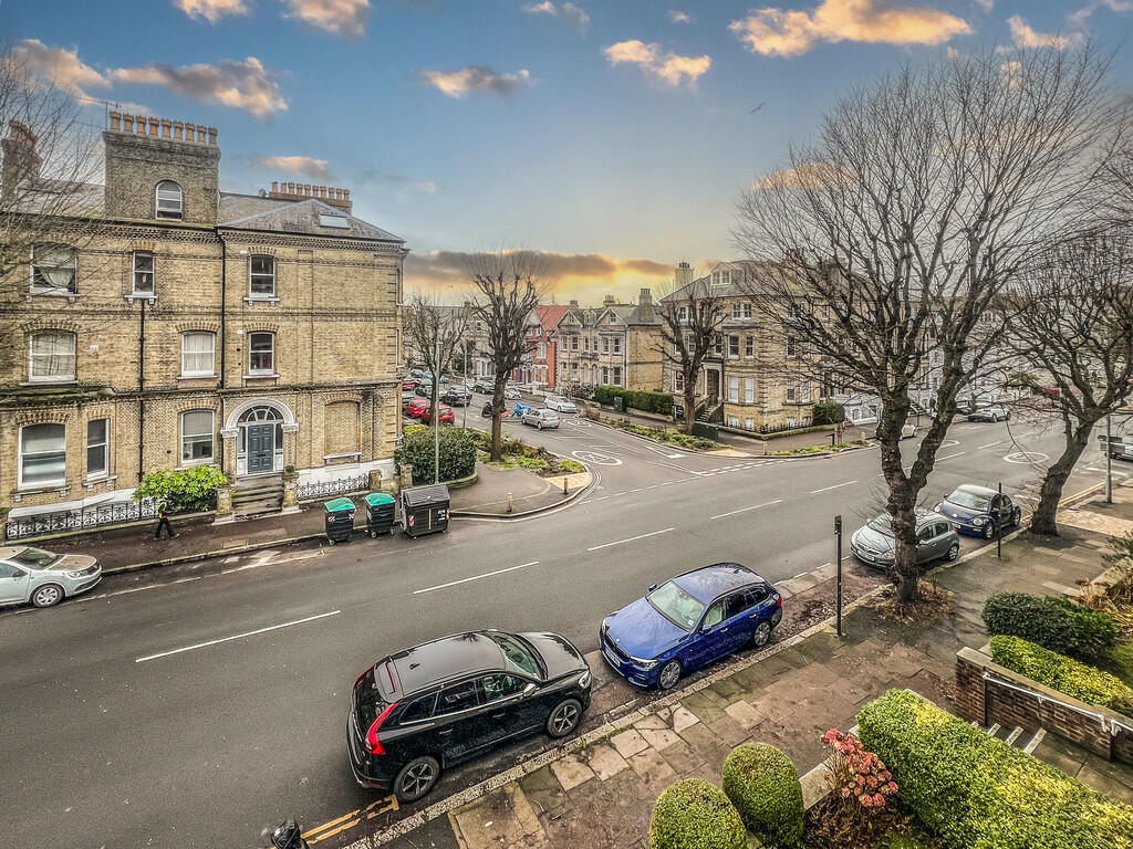 Eaton Court Exter...