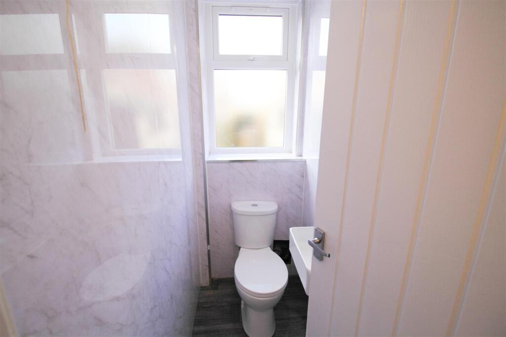 Downstairs WC.jpg