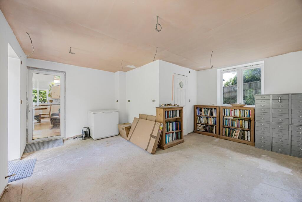 Studio/Family Room