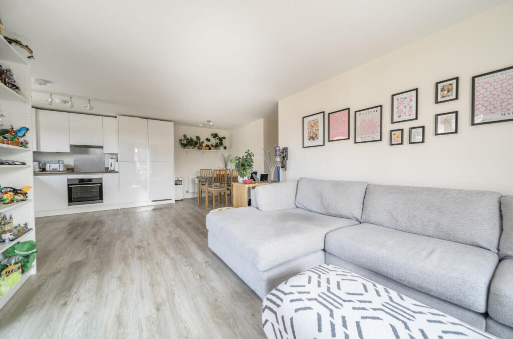 1335488-8-68932ee...