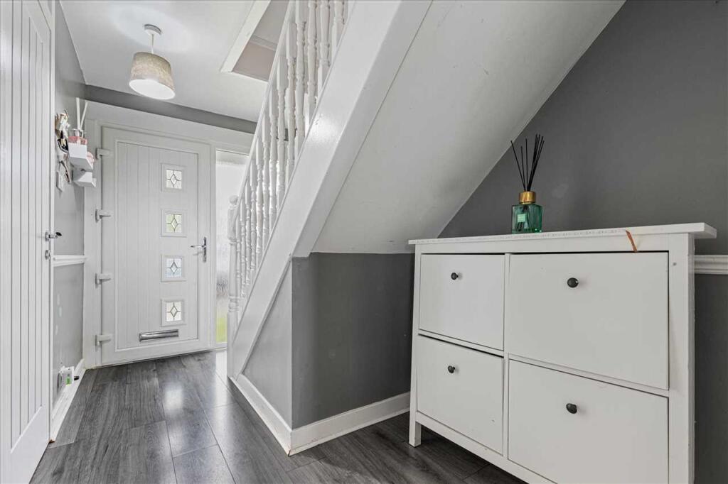 Entrance Hallway (1)