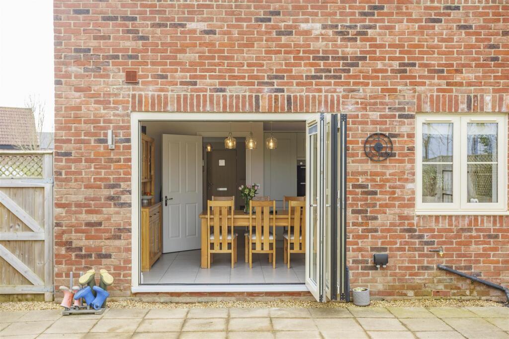 5_Farefield_Close__9.jpg