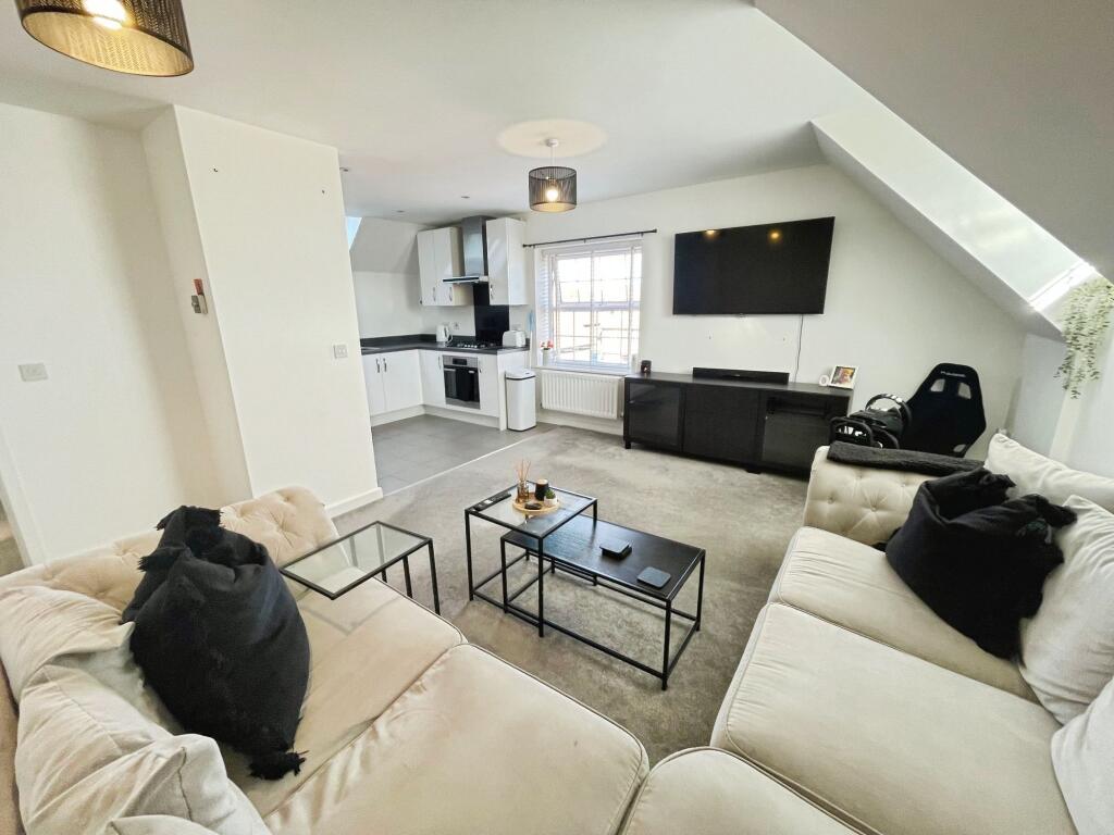 LOUNGE DINING ROOM/KITCHEN