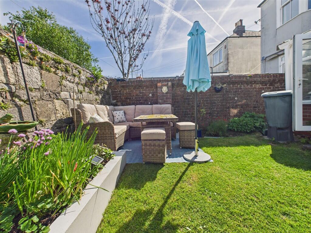 CAM03974G0-PR0140...