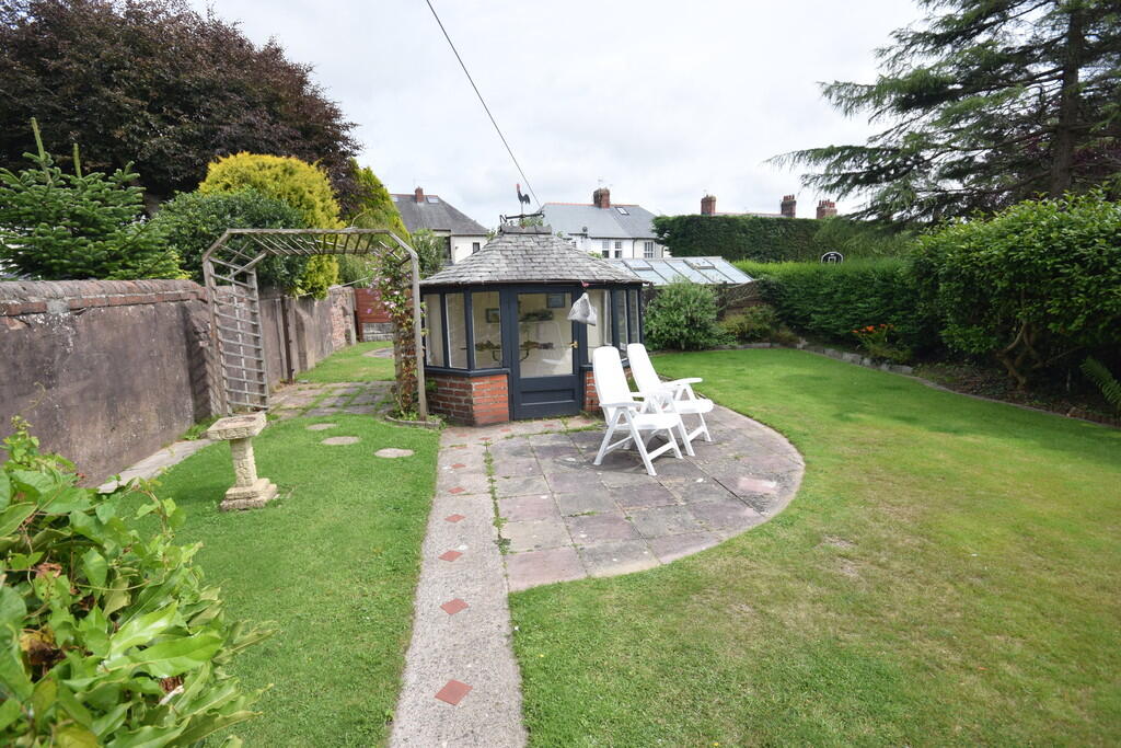GARDEN 