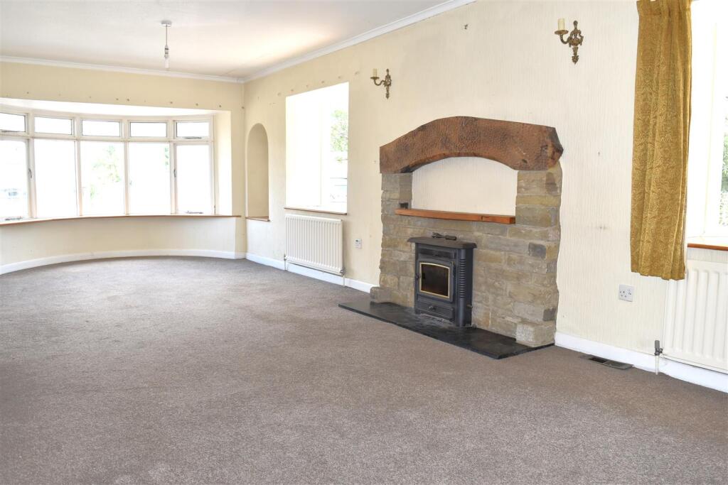 RECEPTION/DINING ROOM