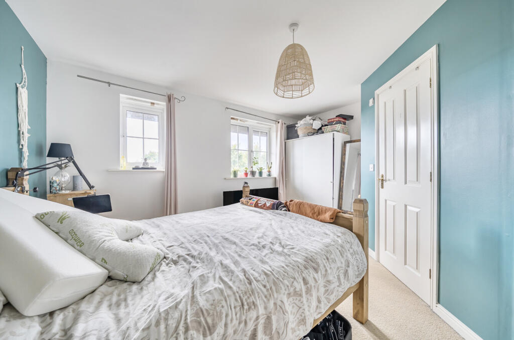 1347519-10-68b9b2...