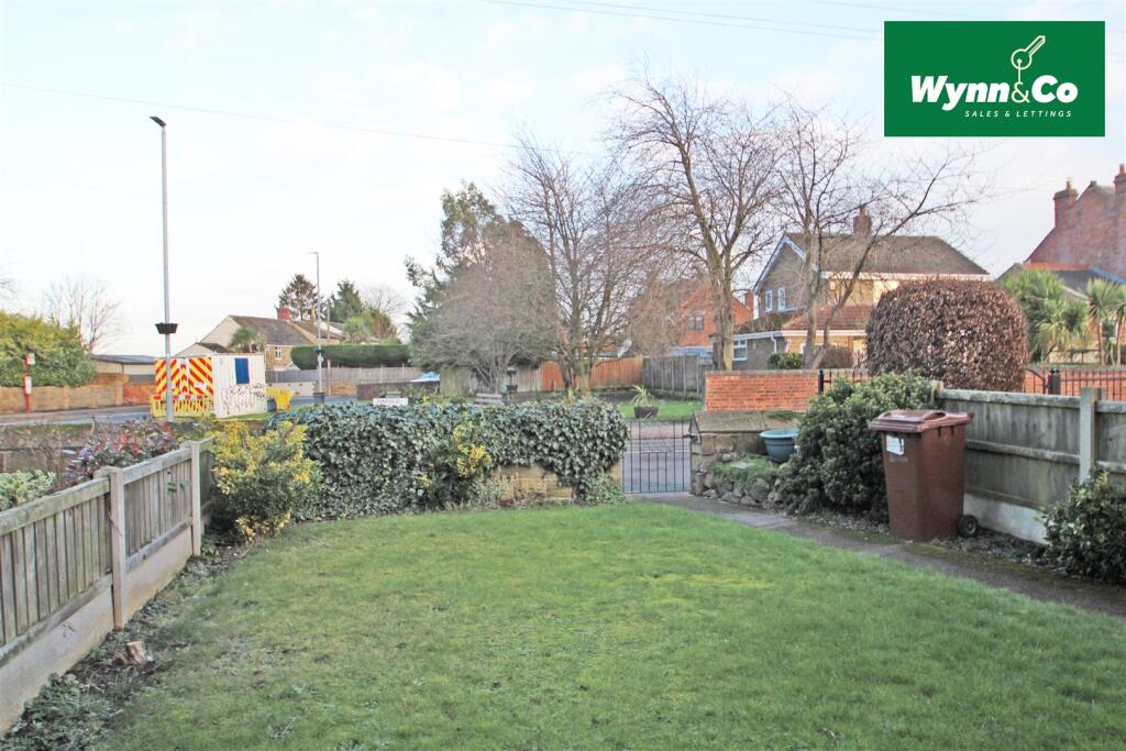 FRONT GARDEN 2 NEW.jpg