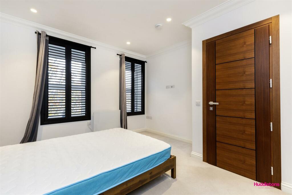 Collingwood House -12