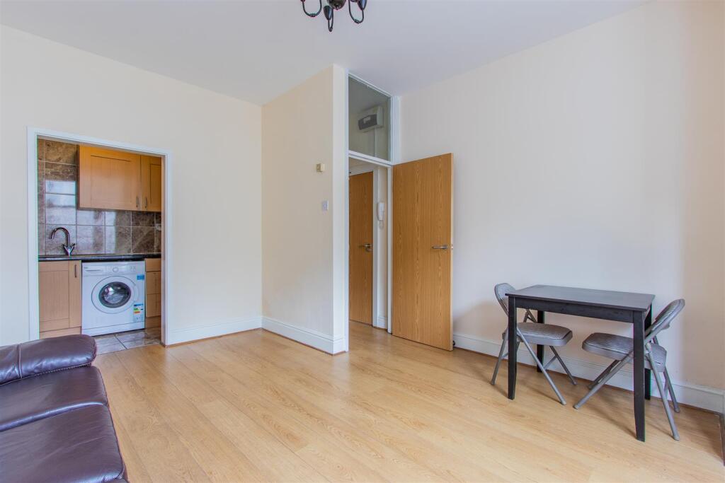 Glynrhondda Street 1, 1-2.jpg