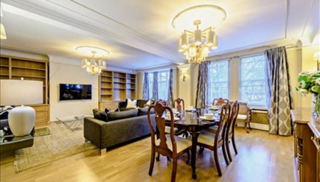 ss_p5511_63748384...