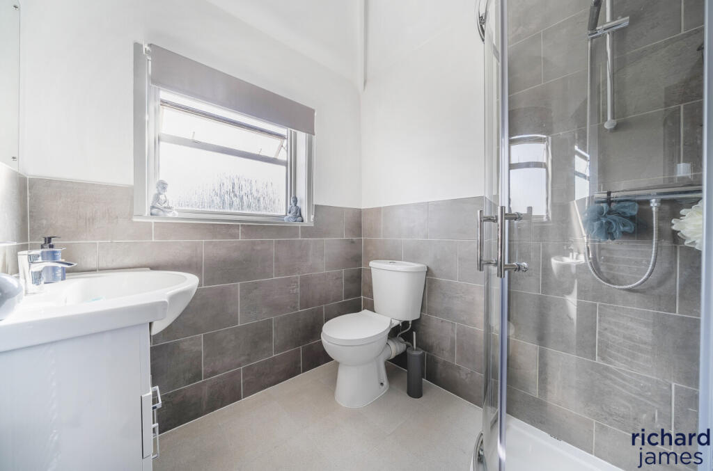 8b047d9e2c8d4610a07b81f895e27408