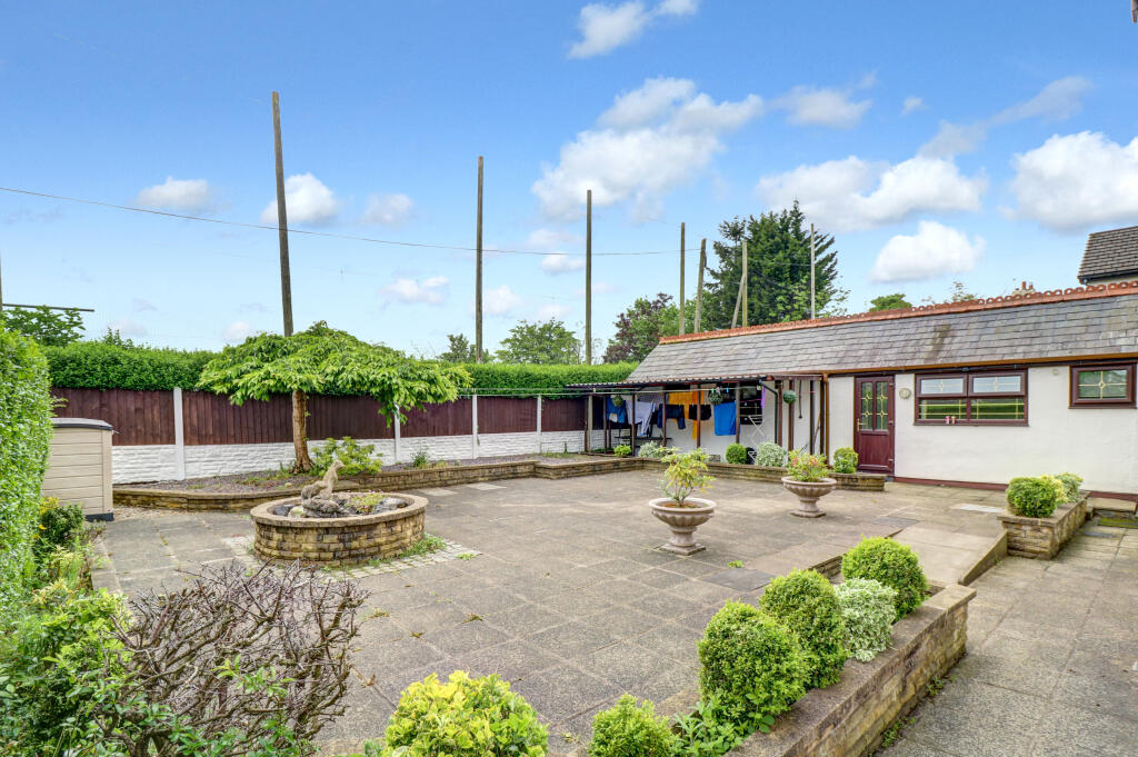 Exterior-Rear-1.1-1-1