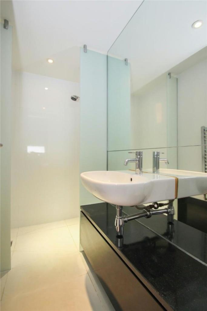 En Suite Shower Room
