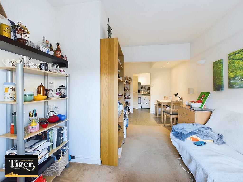 CAM03440G0-PR0263...