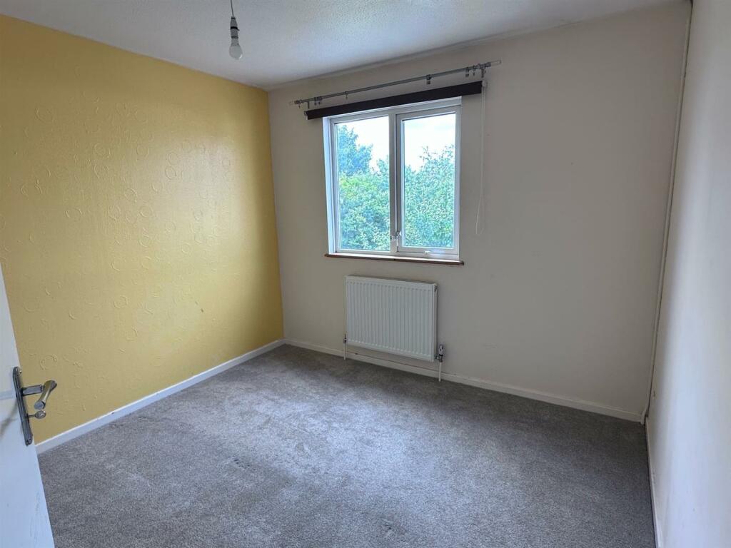 01323 438506