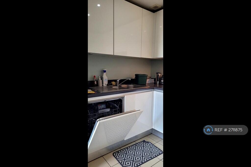 Kitchen Wtih 16 Unit Cupboard