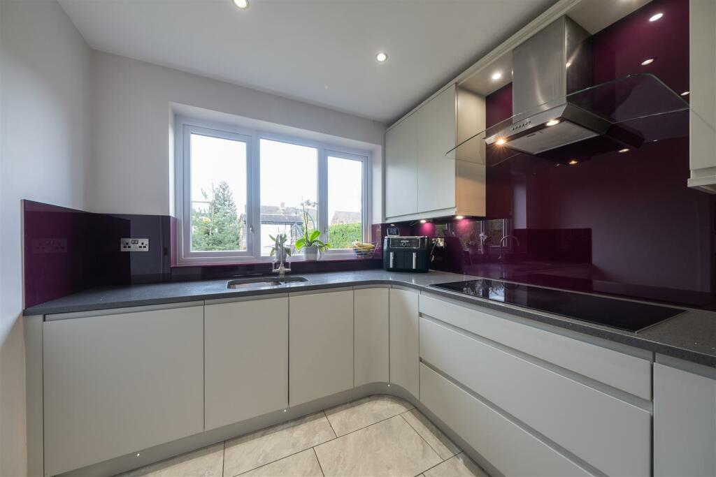 51 Russet Road-002.jpg
