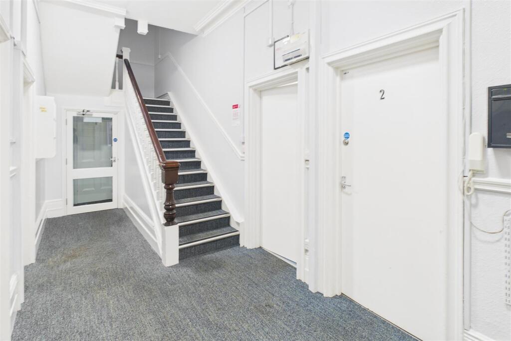 121 Redland Road, Redland, Bristol, BS6 6QX | Free