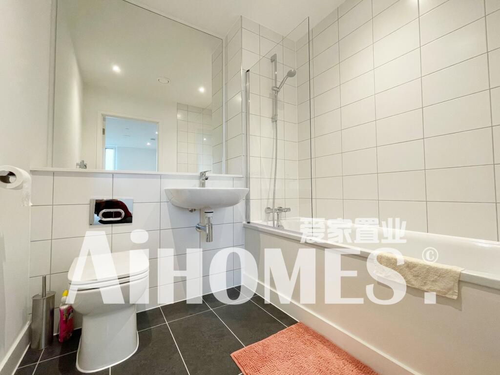 10803-Bathroom4