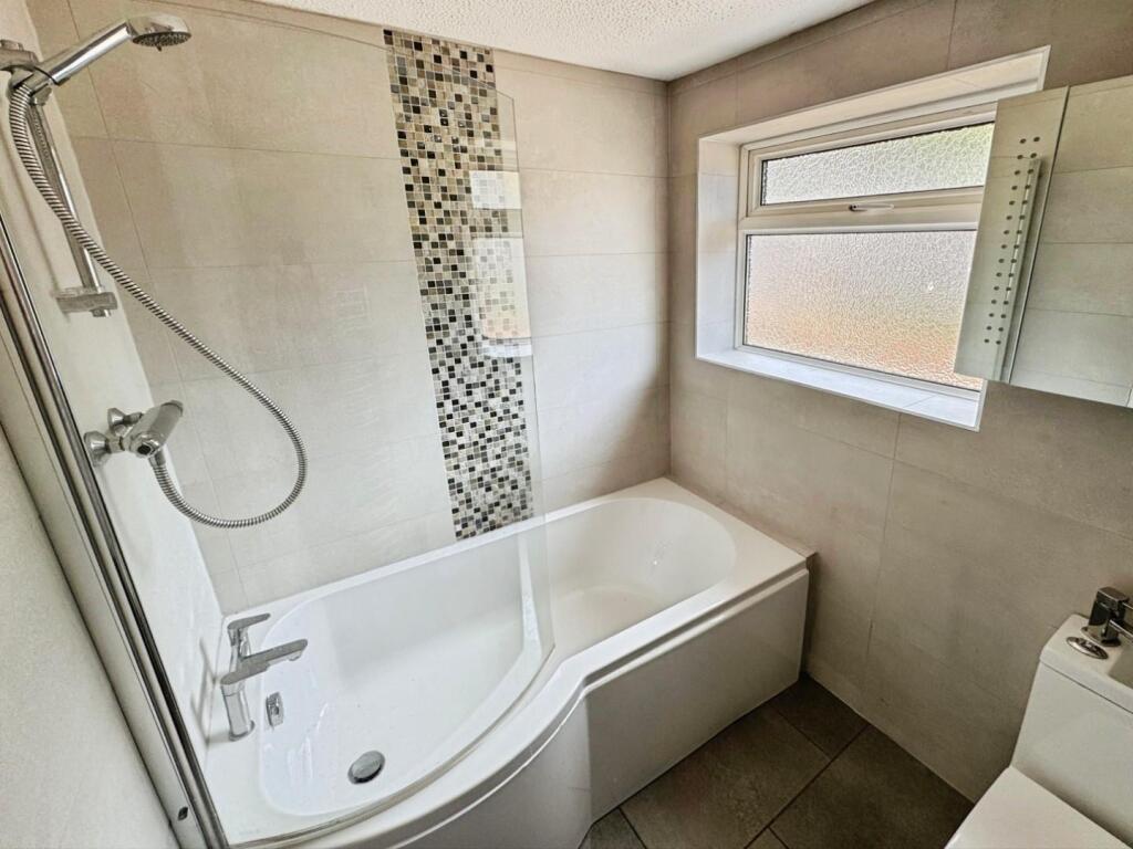 a5cab723-Bathroom.jpg