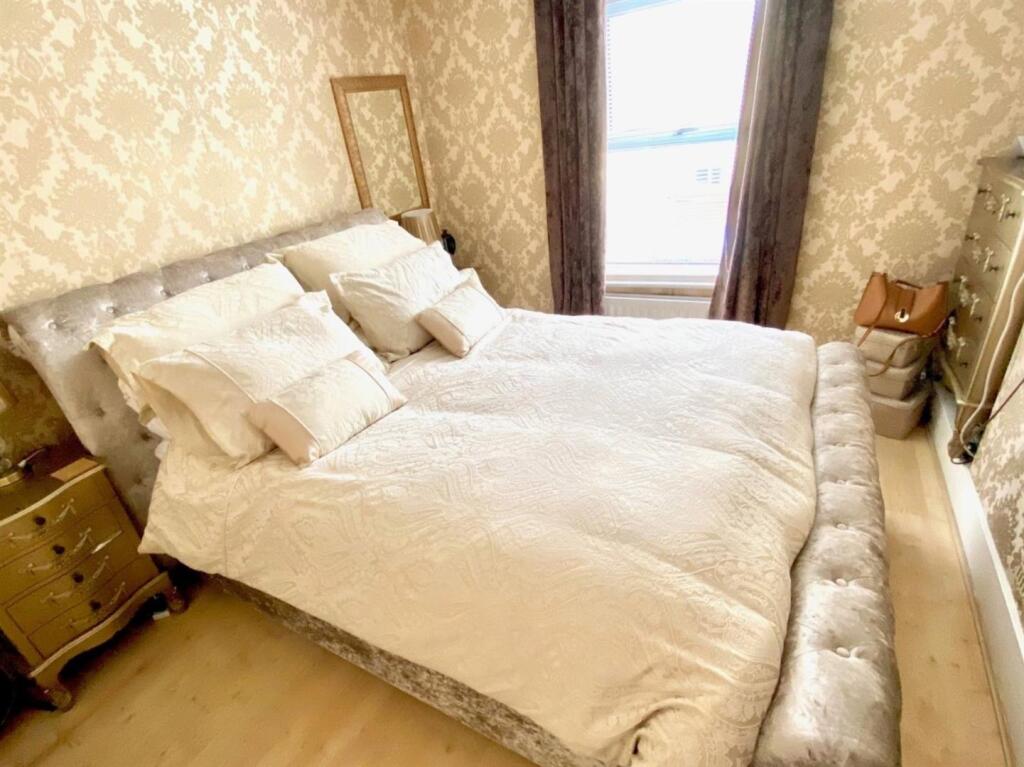 BED 3.jpg