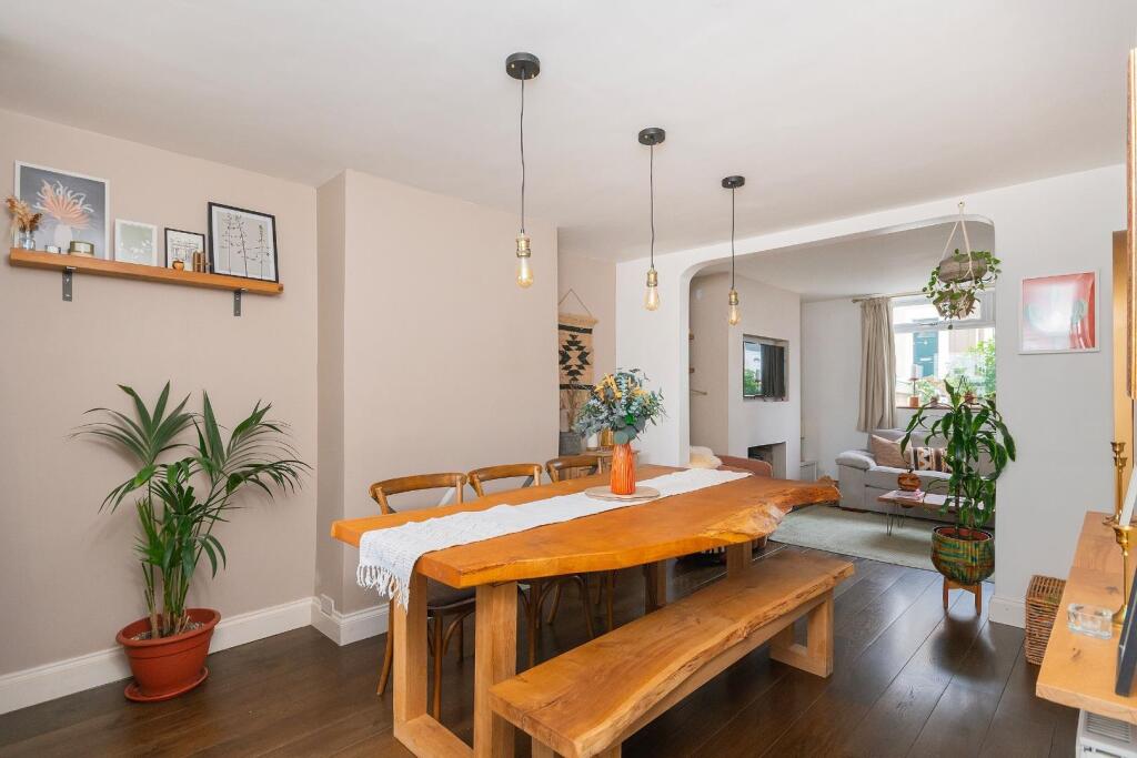 7W0STN - Dining Room B.jpg