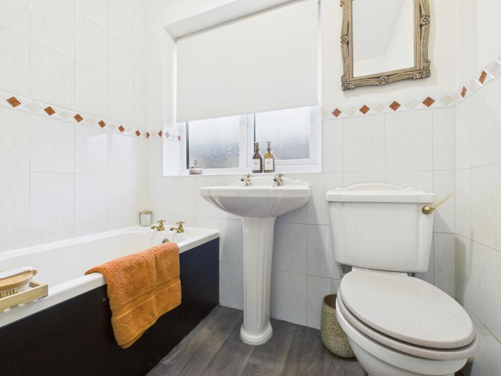 CAM03729G0-PR0197-STILL001