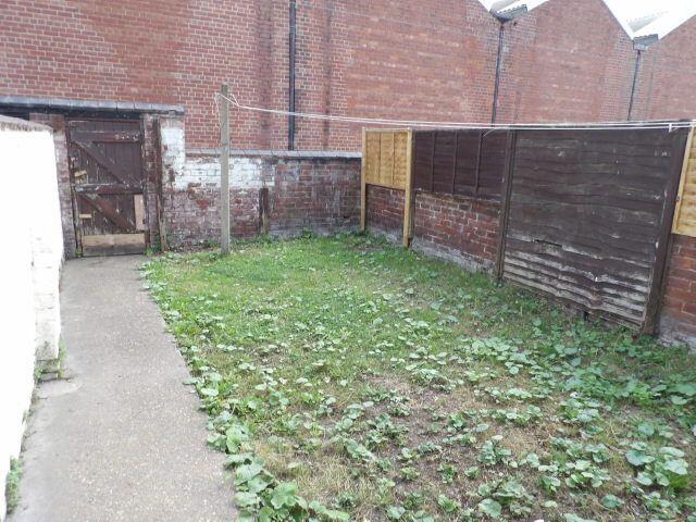 Photograph 11
