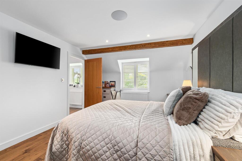 10 Shottery Green-18.jpg