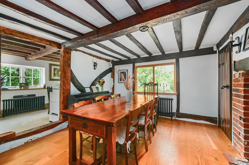 Tickham Cottage ME90HS (11).jpg