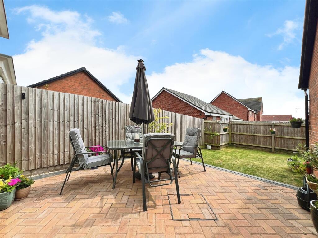 741a659c-garden 203.jpg