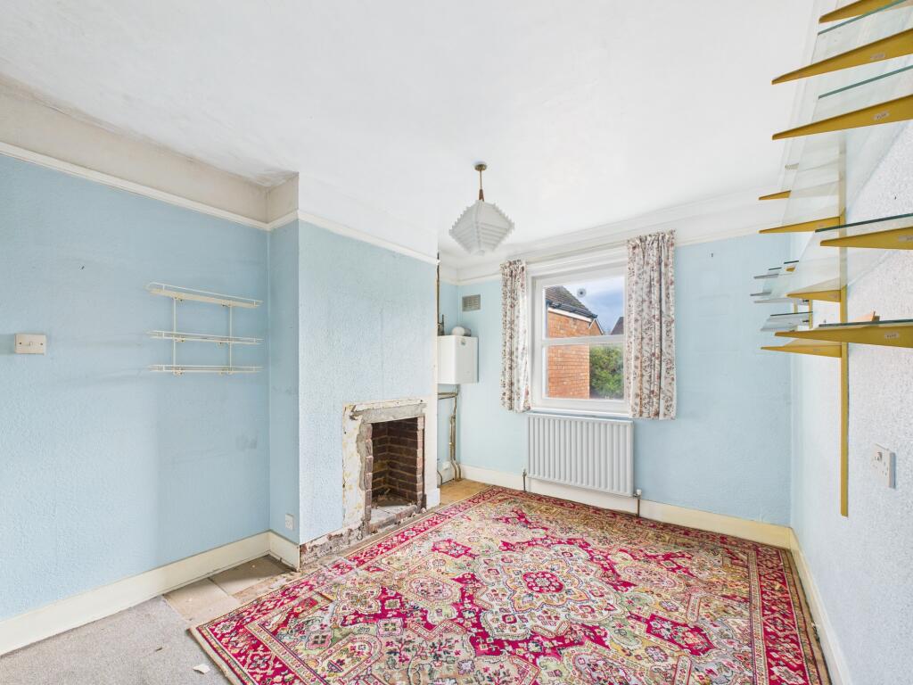 CAM04018G0-PR0395-STILL014