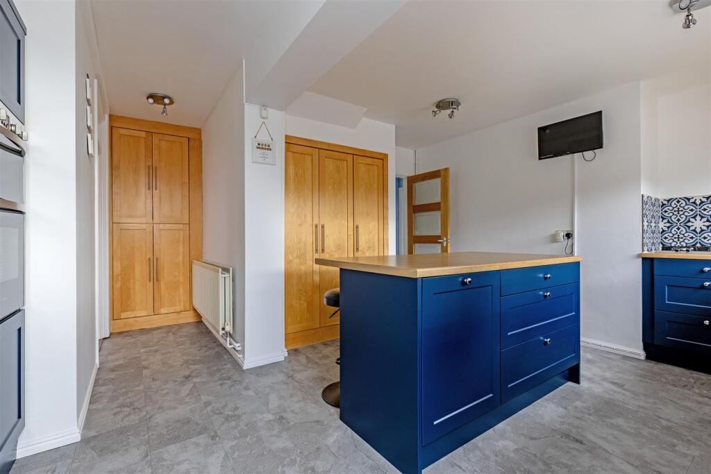 Kitchen-3.jpg