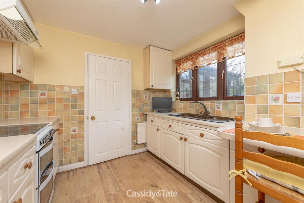 19 Portman Close_15.jpg