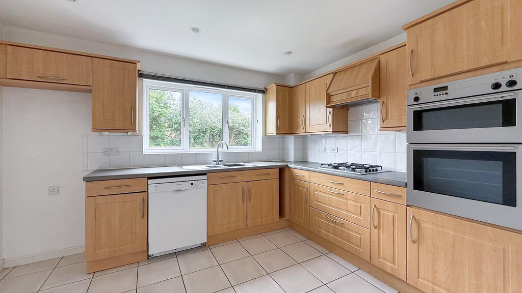 Kitchen/breakfast...