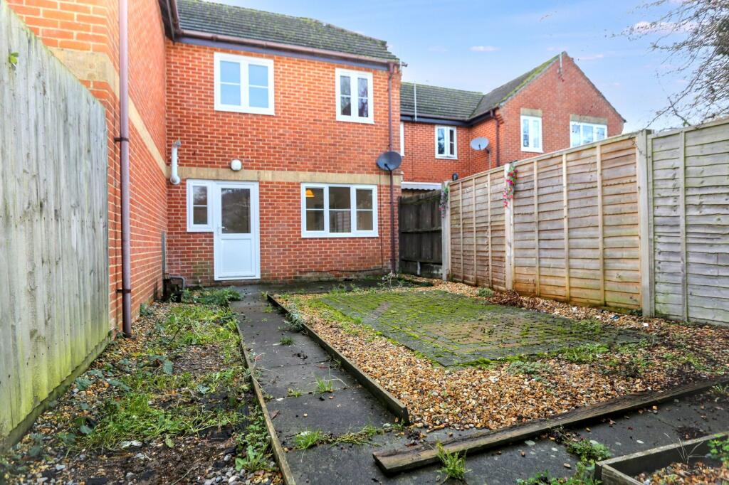 Shore Lane, Weeks Court Shore Lane, SO32